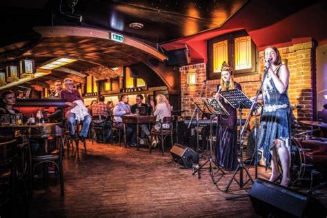 live music in budapest